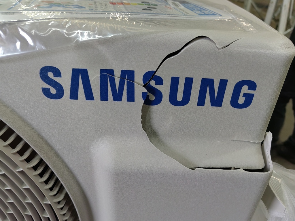 Samsung AR12TXFCAWKX (SN:0UYYPASR300455X)